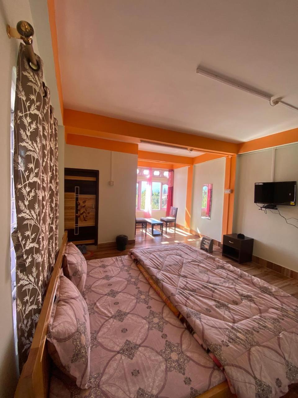 Taktserholidays Homestay *